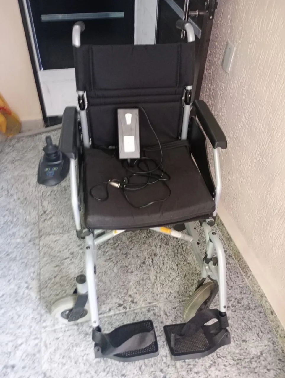Vendo Cadeira elétrica Nova  - Foto 2