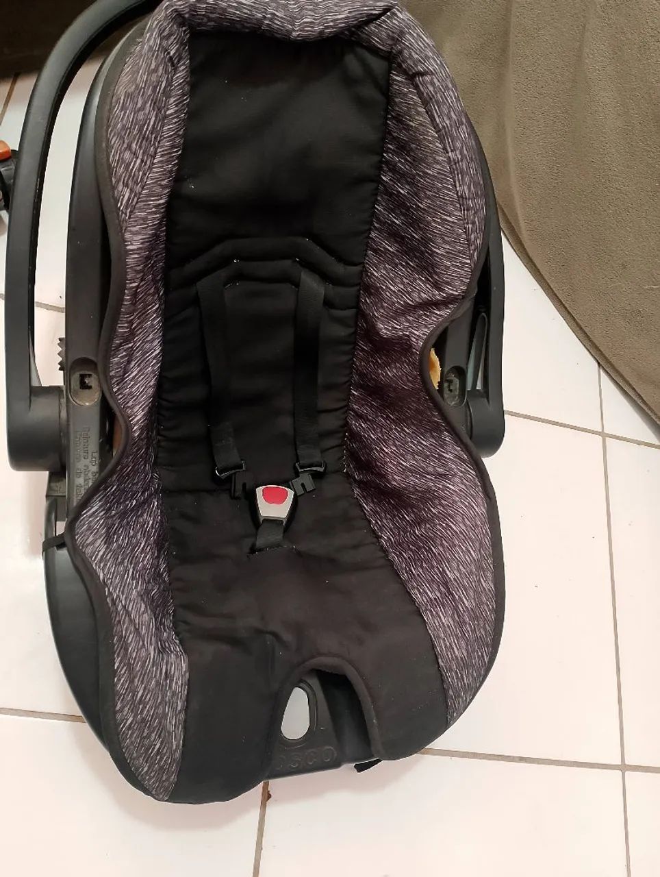 Vendo bebê conforto 