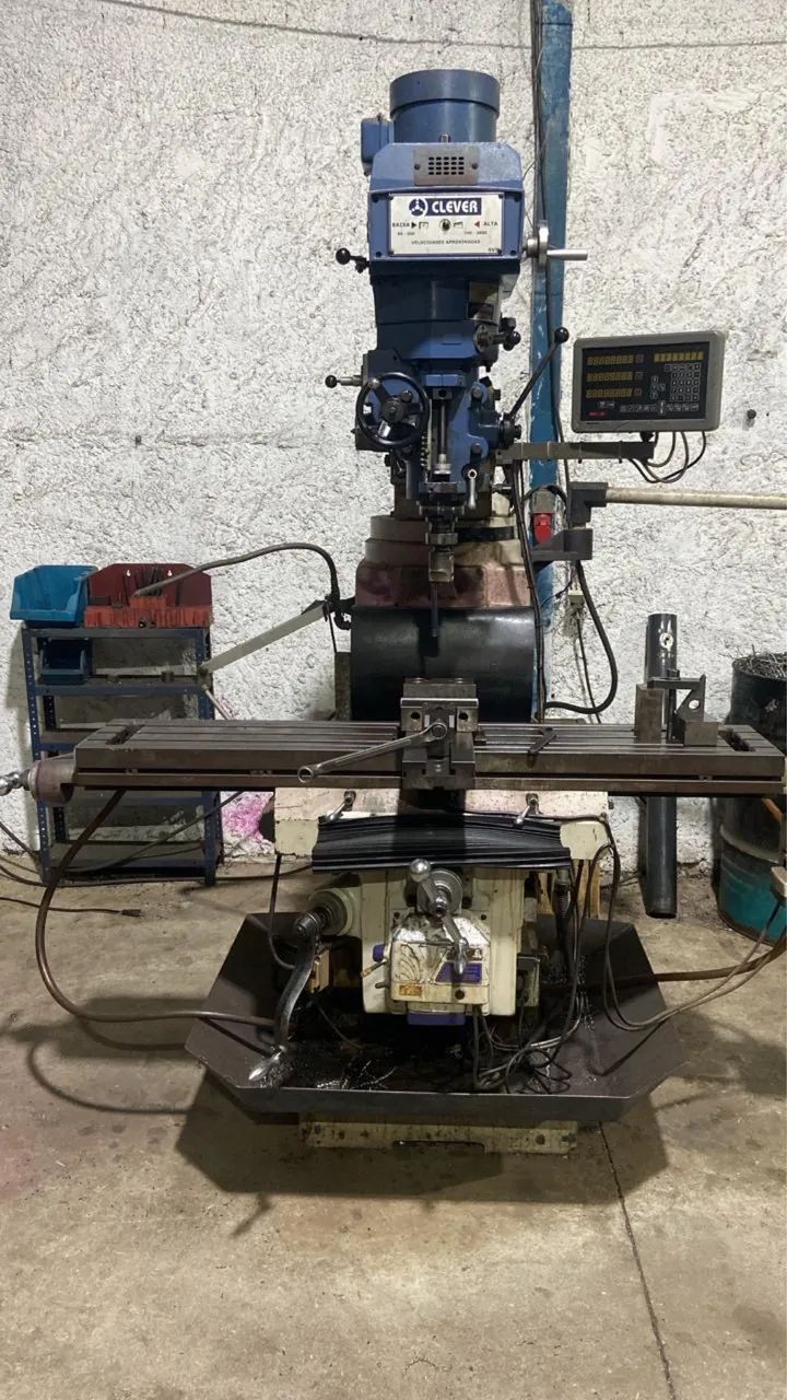 FREZADORA FERRAMENTEIRA CLEVER ISO40 - Foto 2
