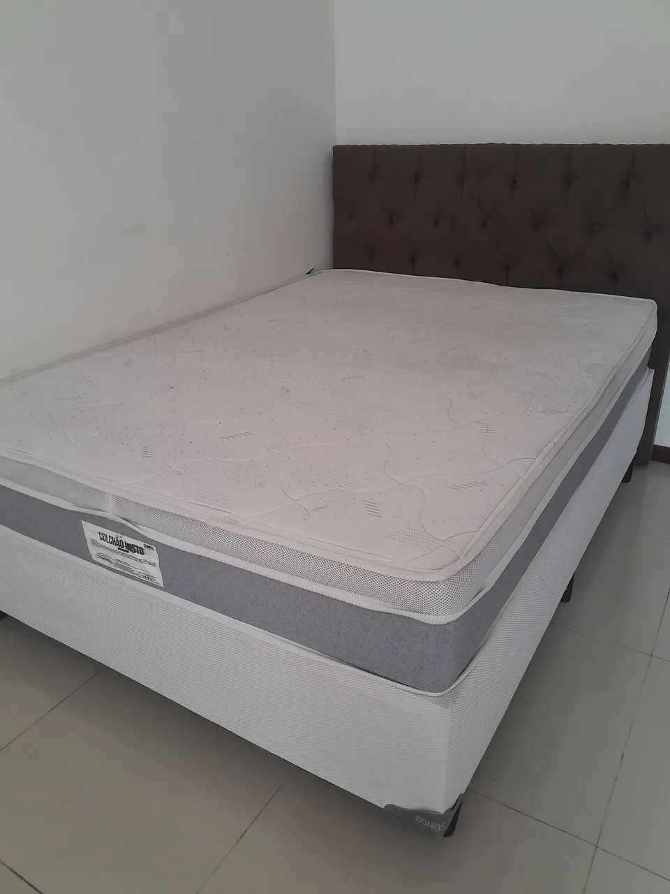 Cama box, colchão misto de casal