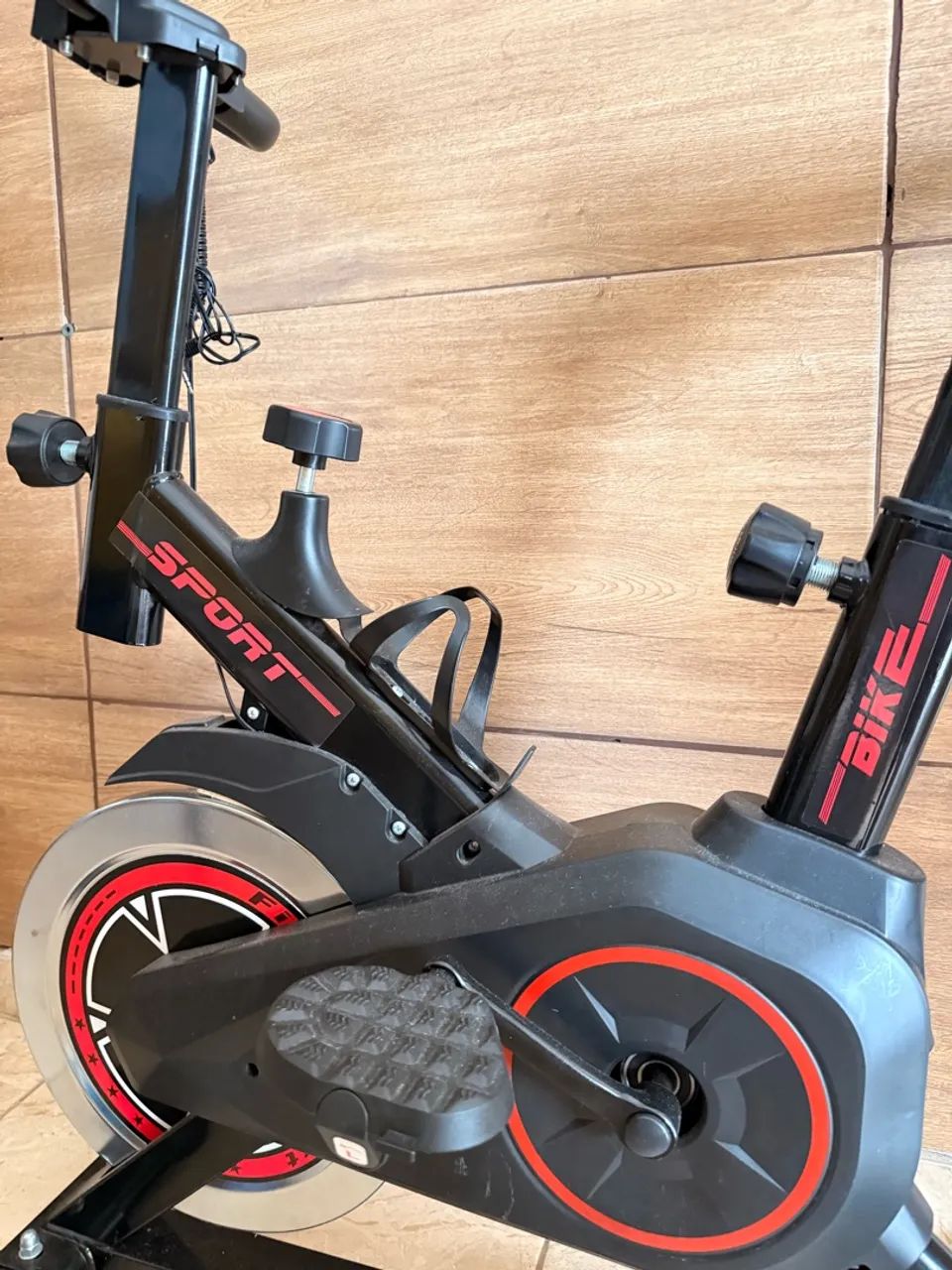 BICICLETA ERGOMÉTRICA  - Foto 5