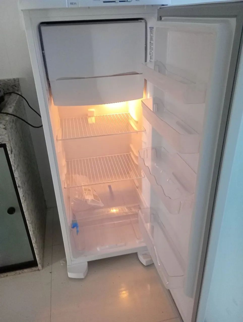 Geladeira Eletrolux nova  - Foto 2
