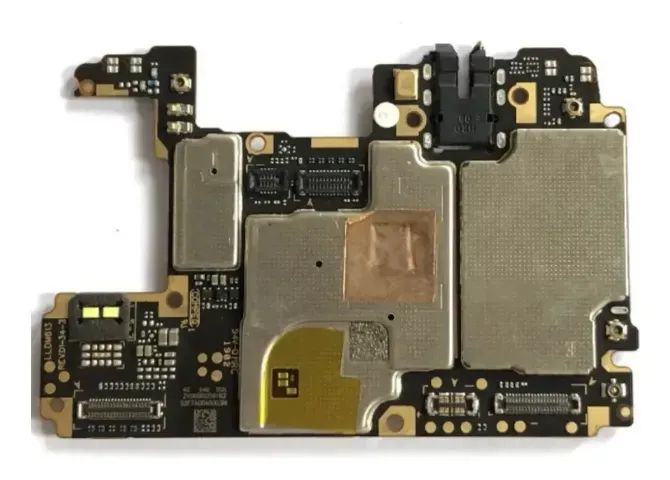 Placa mãe redmi 7, 64 gigas, 4 de memoria, 100,00 pra levar ou 150,00 trocado - Foto 2
