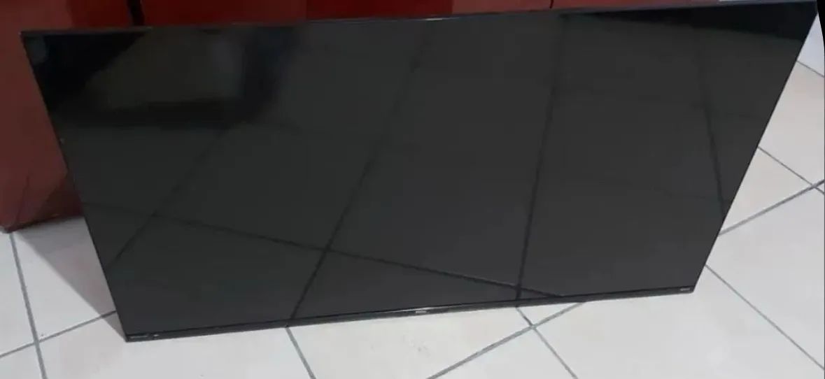 Tv para uso das peças 