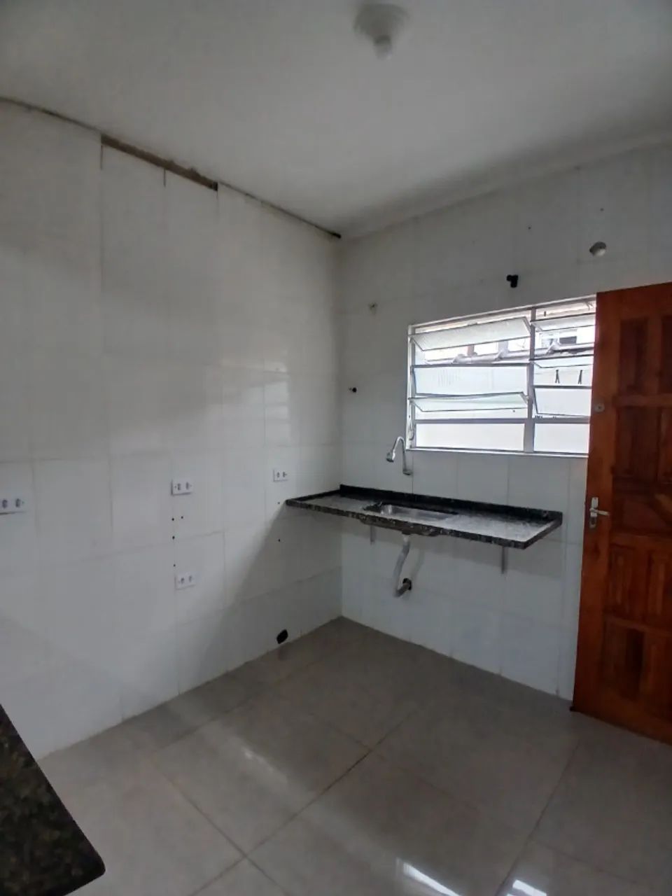 Sobrado 2 quartos para alugar - Foto 2