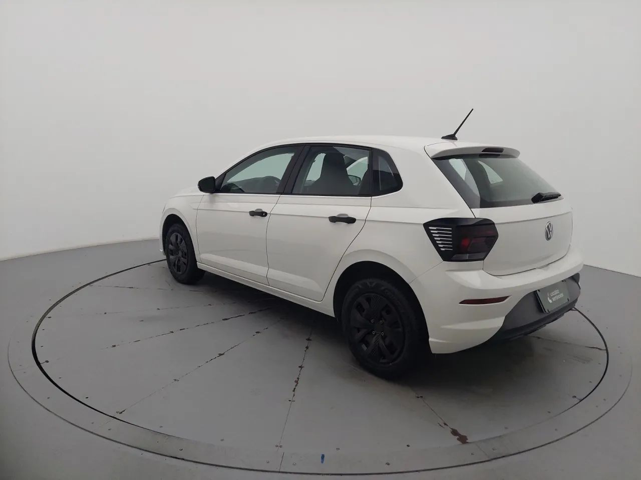 Volkswagen Polo Track 1.0 Flex 12V 5p, foto 3 de 18