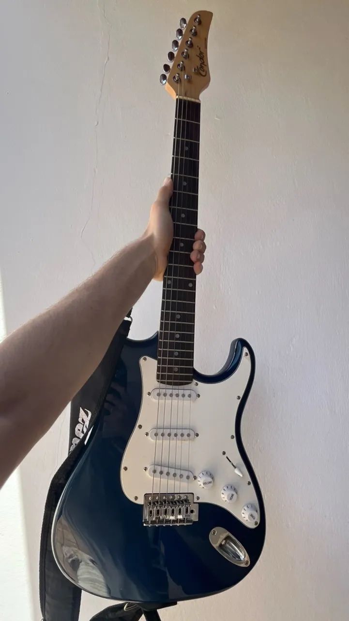 Guitarra Condor RX-10 STRATOCASTER - Foto 2