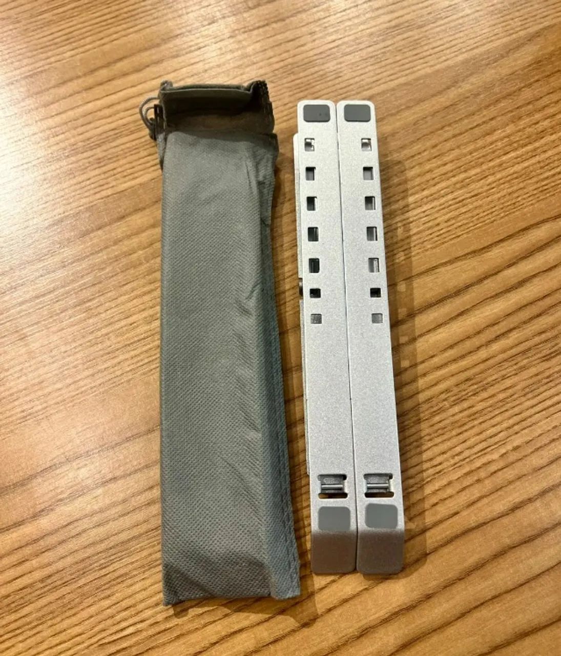 Suporte Articulado Em Alumínio Para Notebook E Tablet - Foto 3