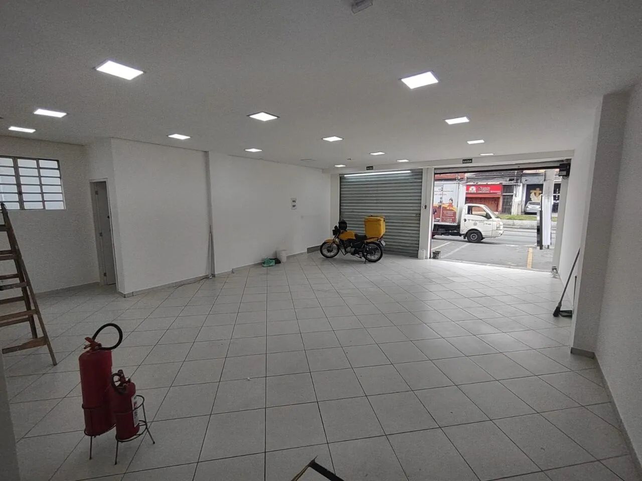 Salão Comercial na avenida excelente ponto