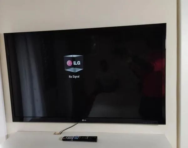 Tv LG LED 47 polegadas semi nova - Foto 2