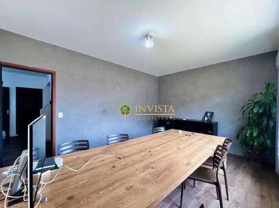 Locação | Casa Comercial com 200m² de área privativa, 5 quartos e 3 vagas de garagem - No 