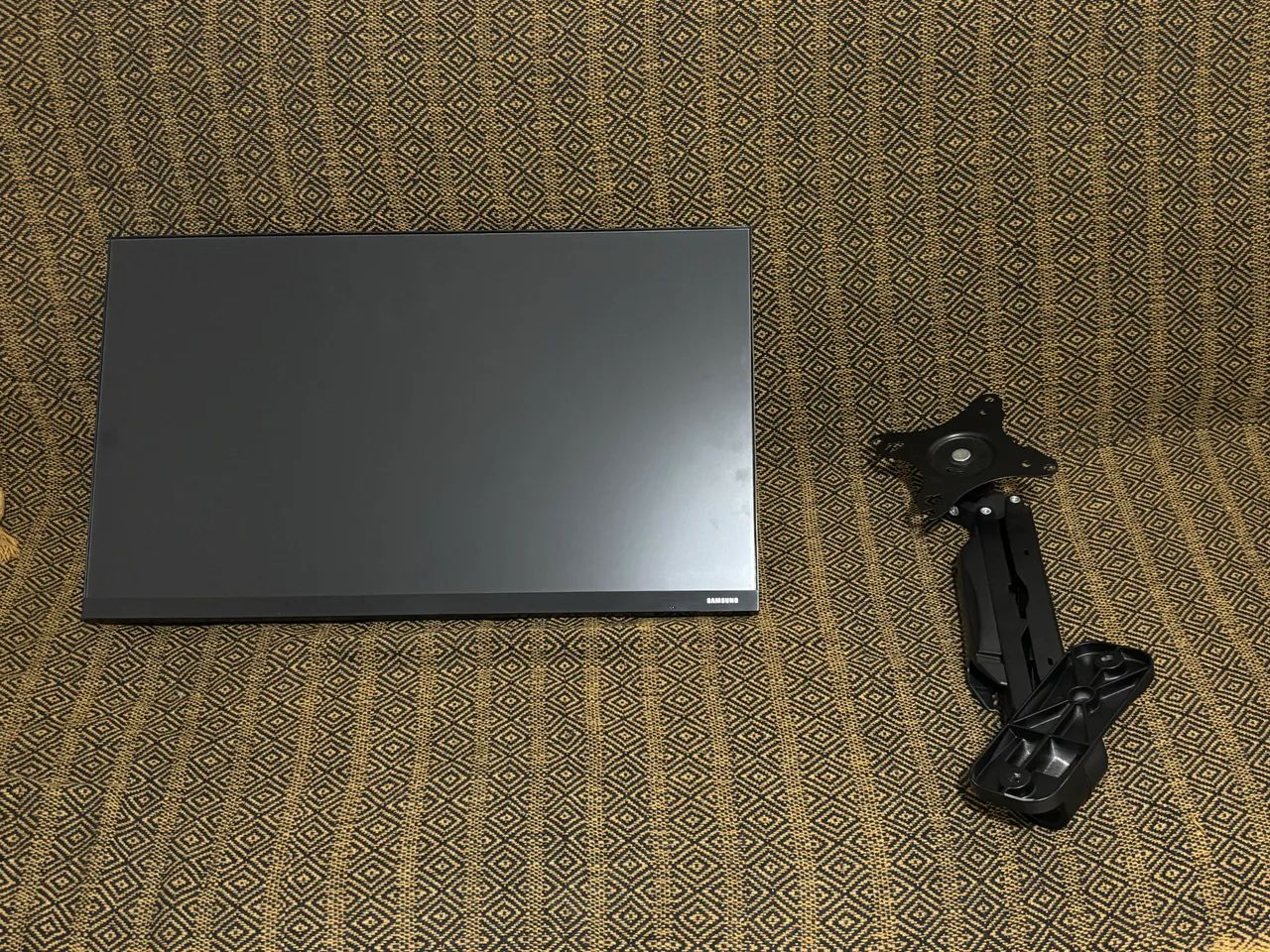 MONITOR GAME 24? E SUPORTE DE PAREDE - Foto 3