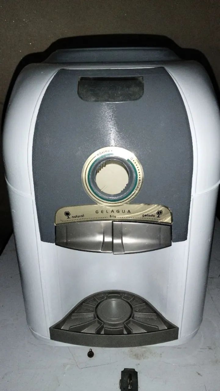 Bebedouro de mesa