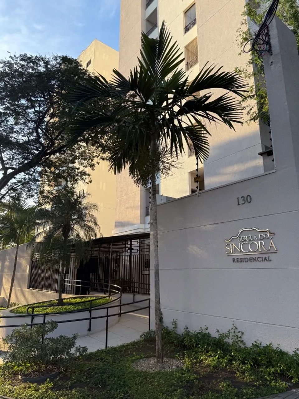 Apartamento 2 Dorm 70m² c/ Churrasqueira - Vale do Sol