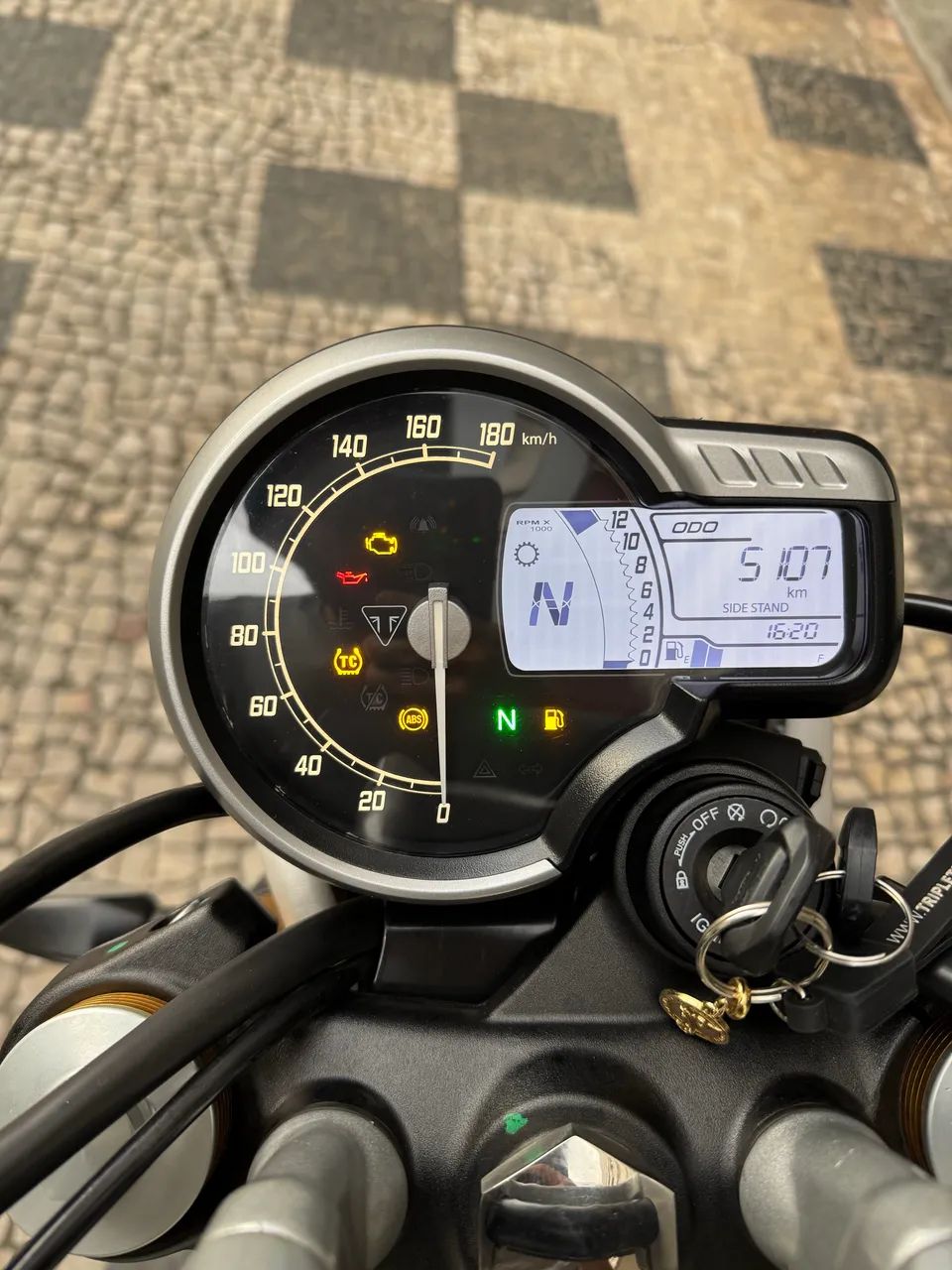 Triumph | Scrambler 400x  - Foto 4