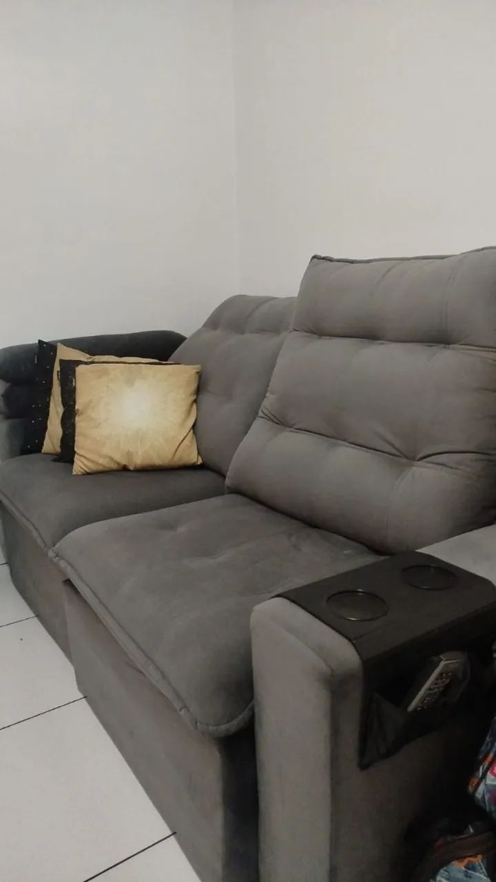 Sofa Retrátil e reclinável  2 metros 