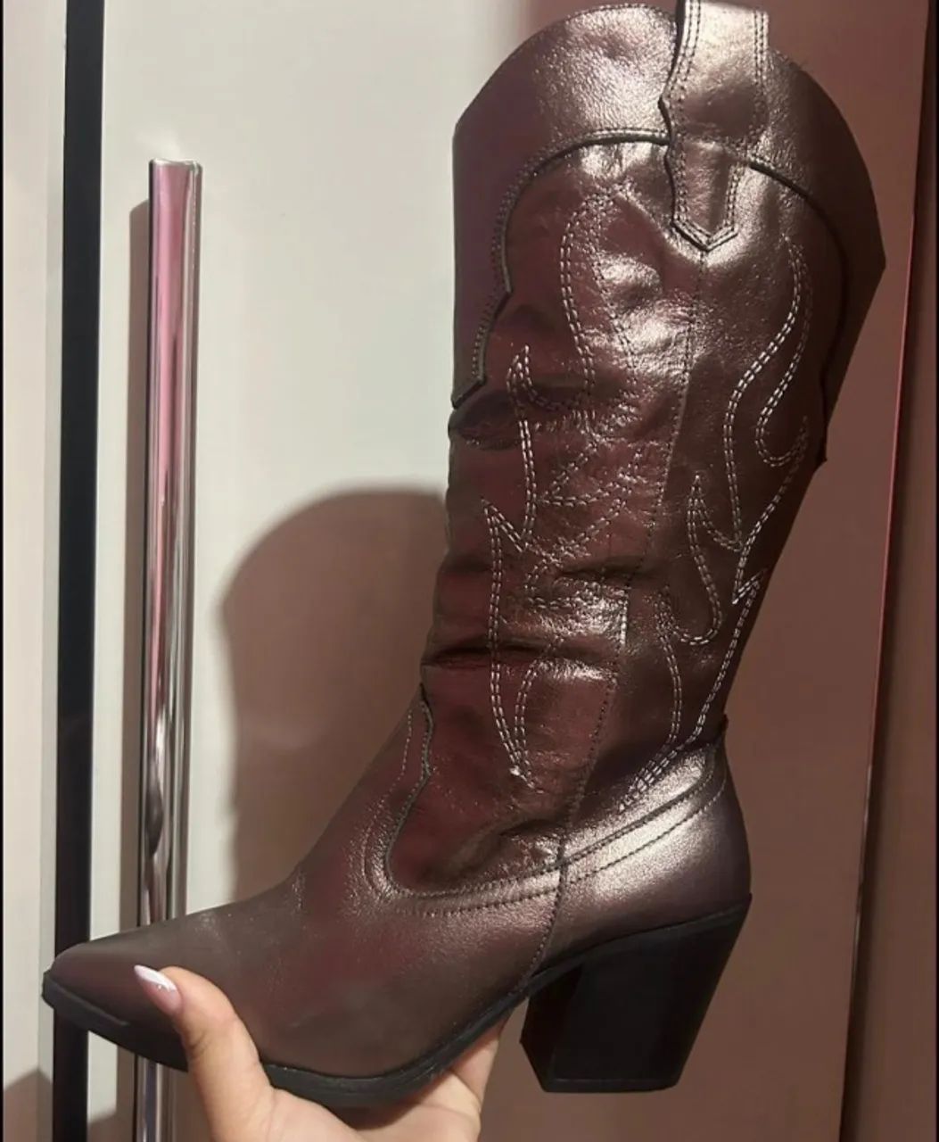 Vendo bota de couro  - Foto 3