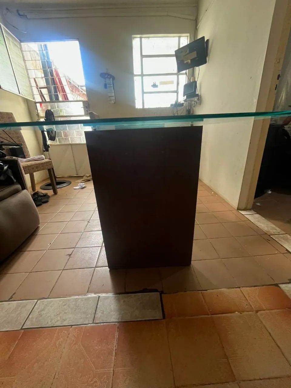 Mesa para 6 cadeiras de vidro temperado em perfeito estado... - Foto 3