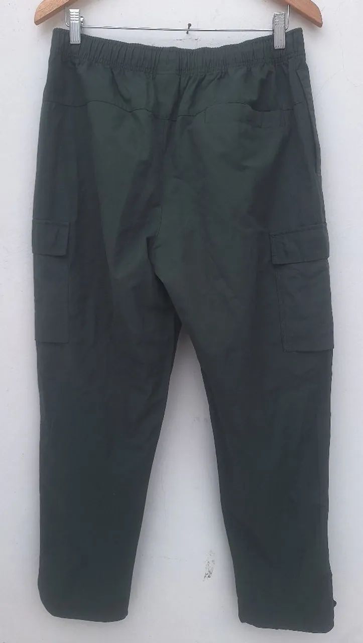 Calça cargo Nike verde militar - Foto 2