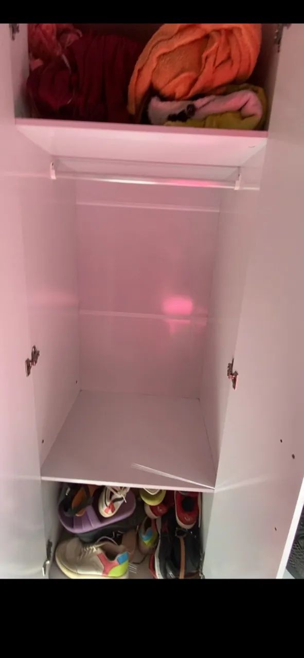 Guarda-roupa, quatro portas e super espaçoso. - Foto 4