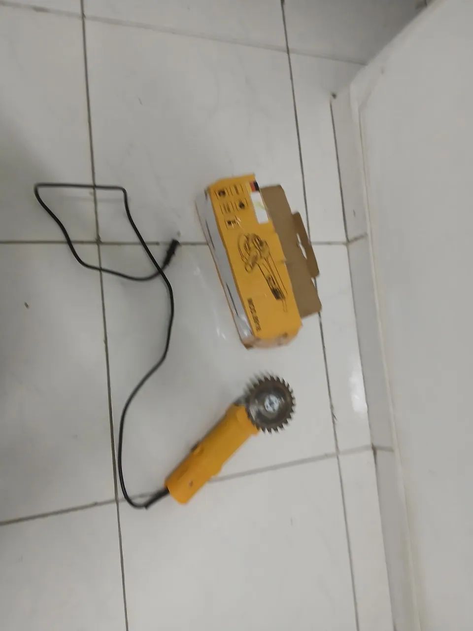 ESMERILHADEIRA  USADO. 