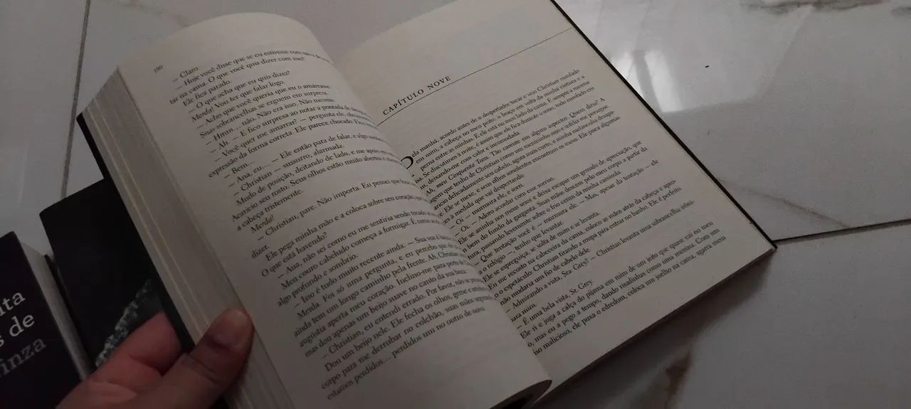Coleção de livros Cinquenta Tons de Cinza. - Foto 2