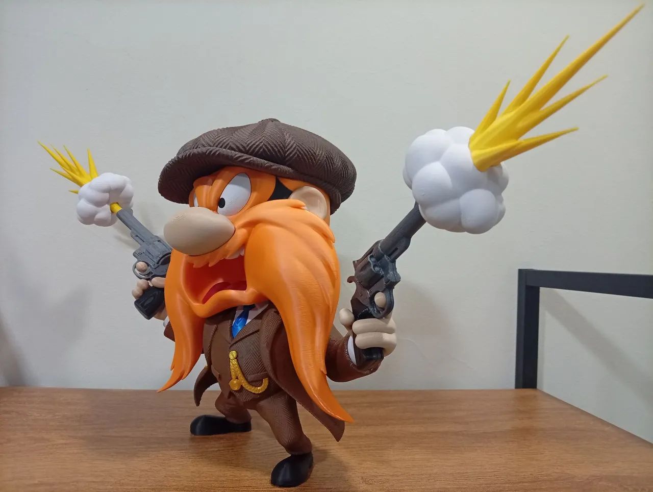 Boneco Eufrazino Peaky Blinders Looney Tunes 30cm - Foto 2