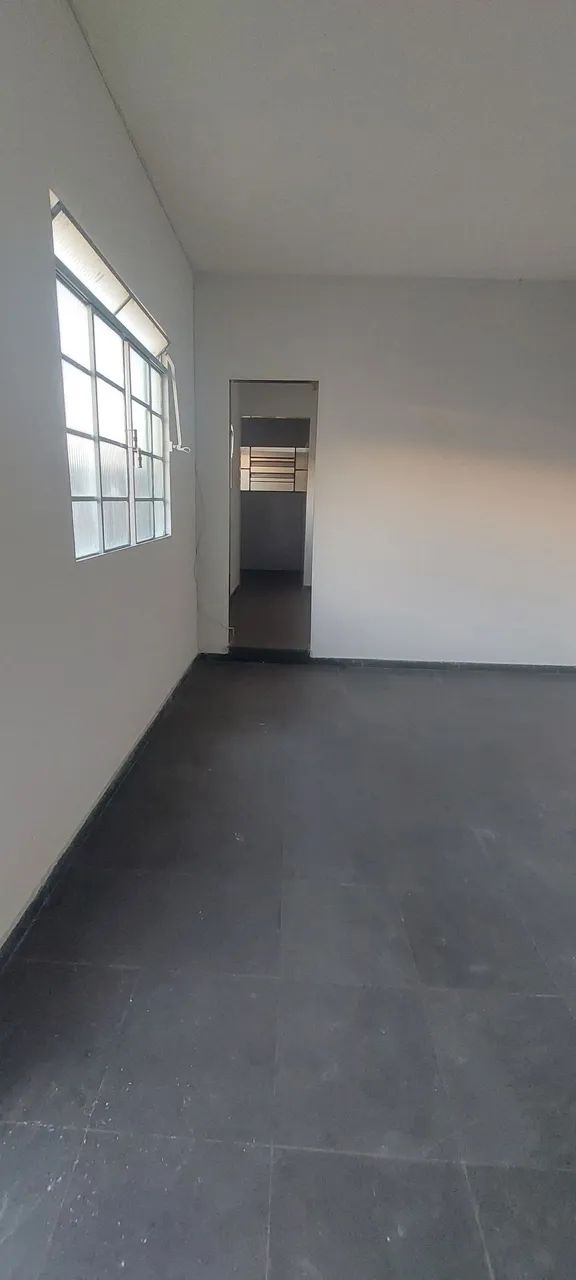 Alugo um barracão com 1 quarto e uma casa com 2 quartos - Foto 3