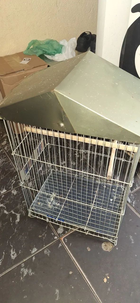 Gaiola de metal