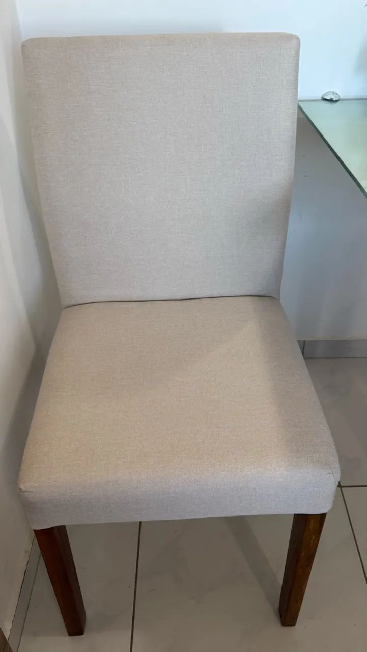 Vende -se sofa retrátil e cadeiras em linho  - Foto 4