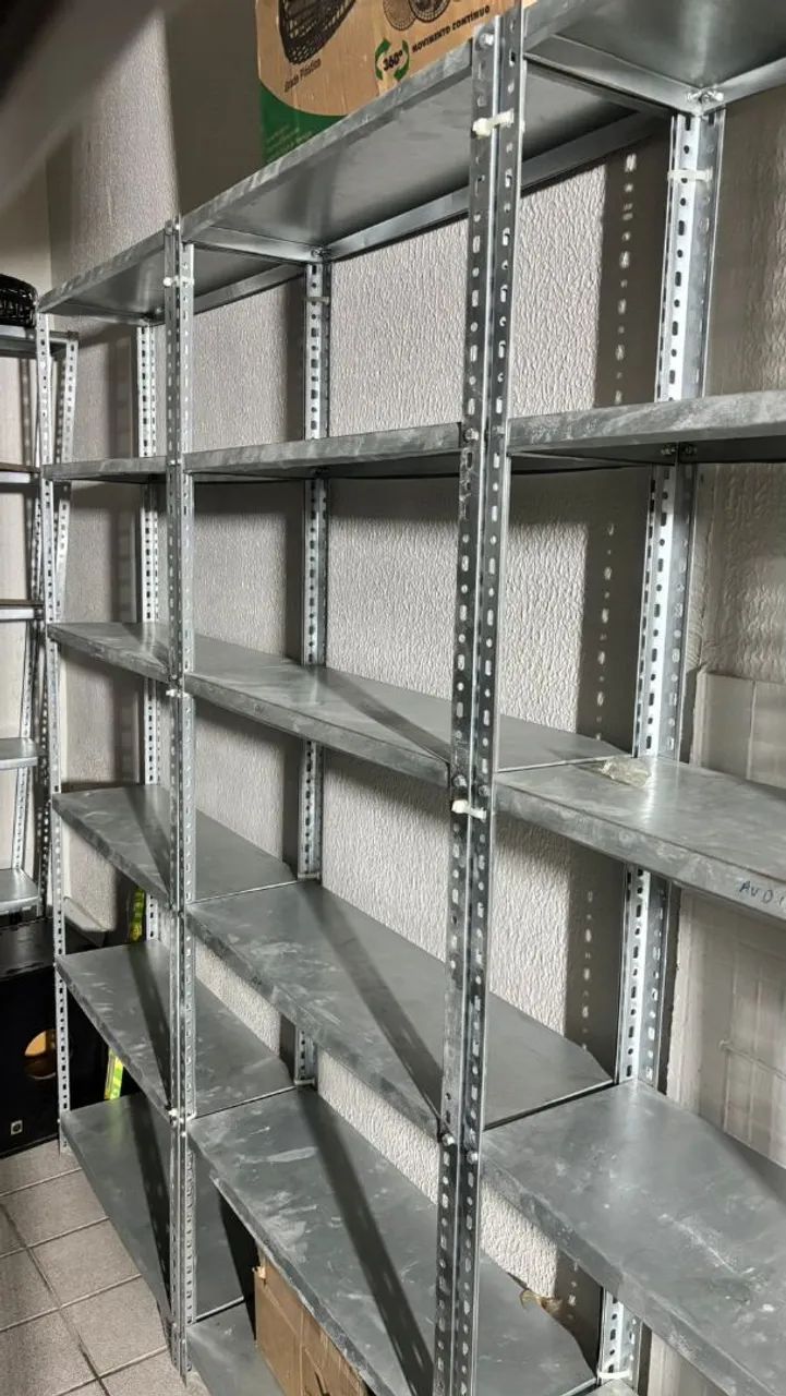 Estantes de Ferro 2mts alt Reforçada e comvencional - Foto 2