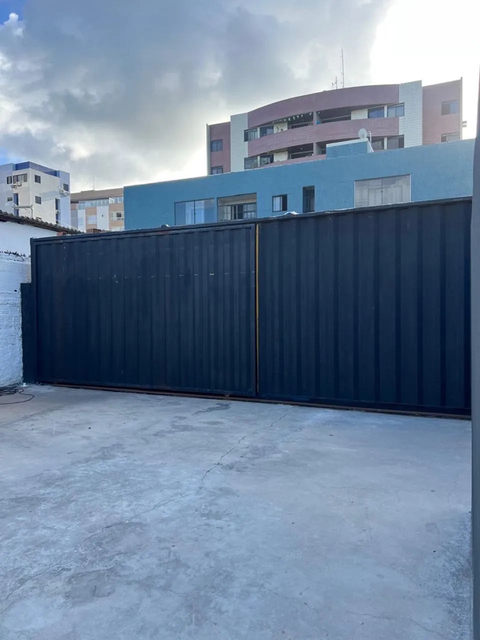 Container