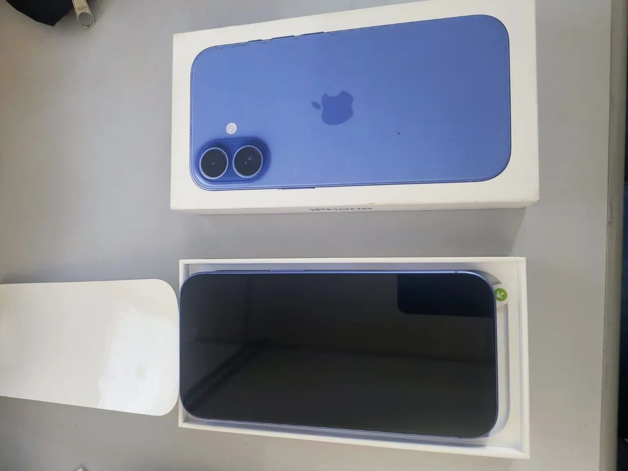 iPhone 16 - bateria 92%