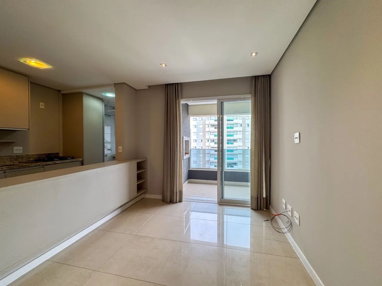 Apartamento para alugar no Edifício Torre Valência, Gleba Palhano - Foto 4
