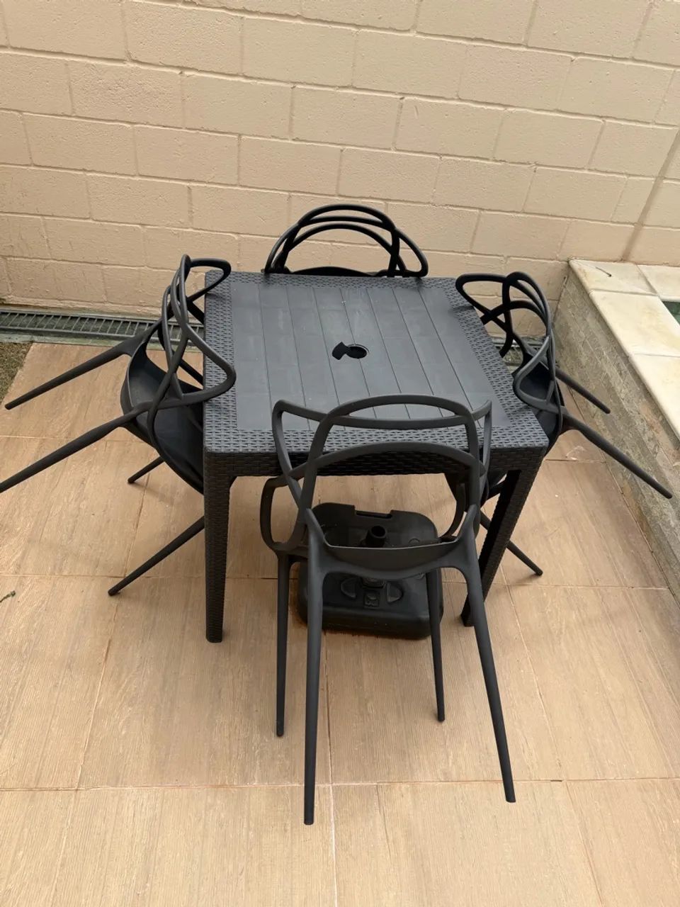 Conjunto mesa + 4 cadeiras allegra