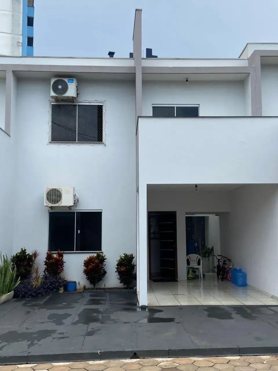 Casa de condomínio para venda tem 160 metros quadrados com 3 quartos
