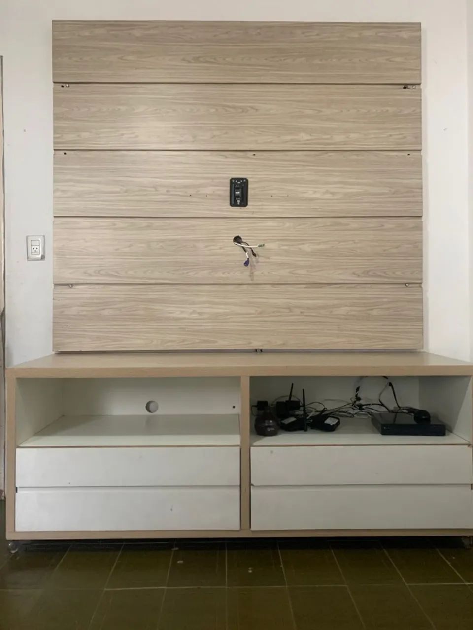 Rack grande com gavetas espaçosas
