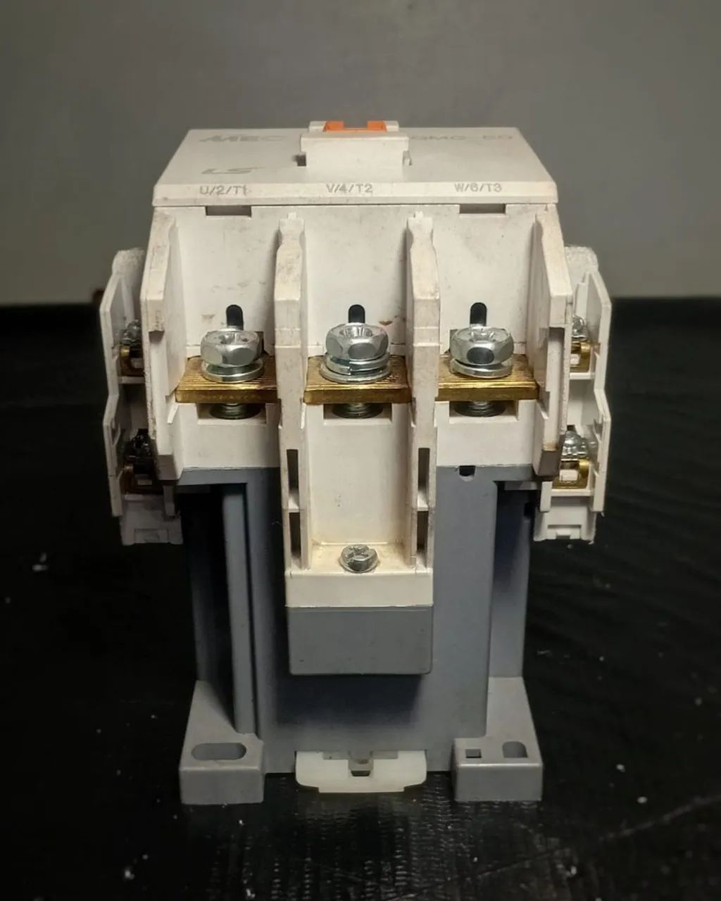 Contator tripolar 75A bobina 220V - Foto 3