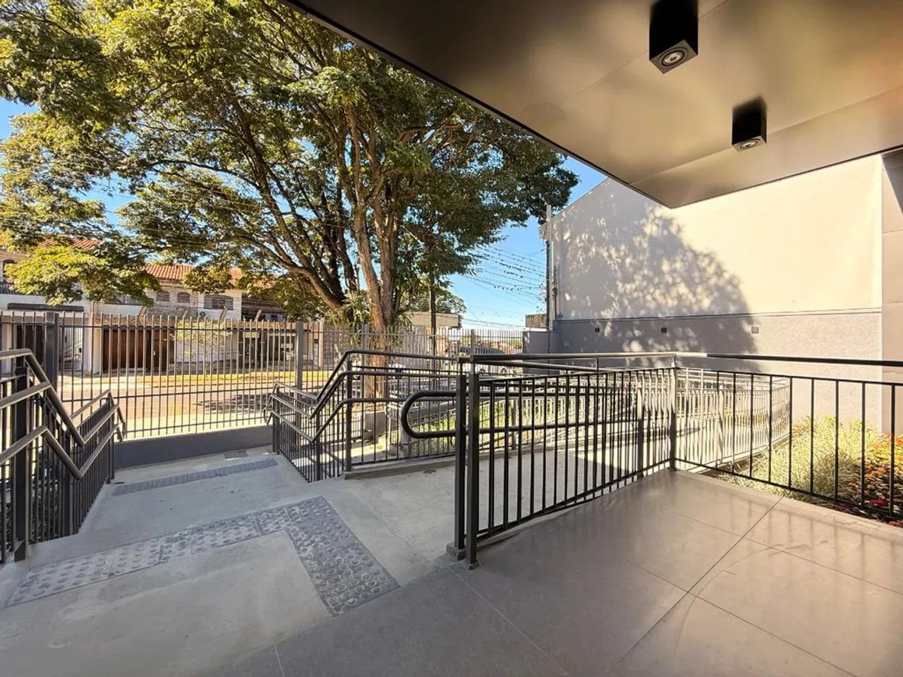 Sala para alugar em Maringá, Zona 05, com 233.32 m² - Foto 3