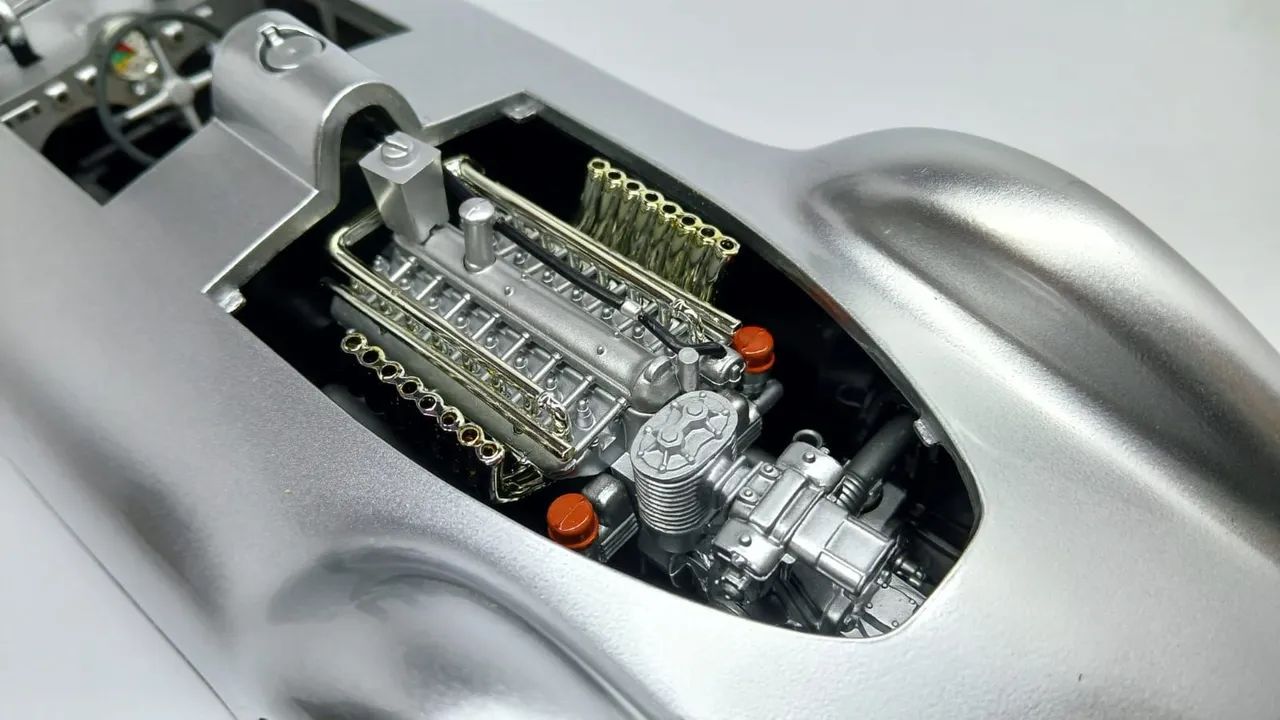 Miniatura Auto Union Tipo C Streamline 1937 1/18 - Hobbies e