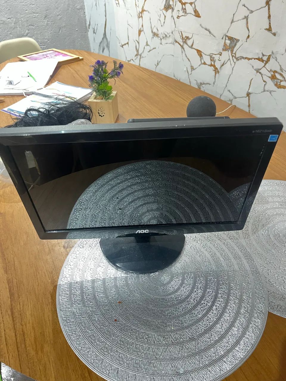 Monitor AOC 1621Swb 15,6 polegadas LED.