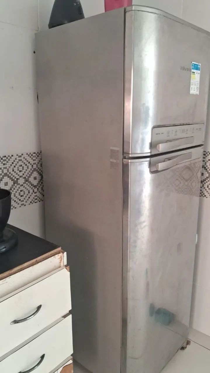Geladeira Eletrolux DF50X 