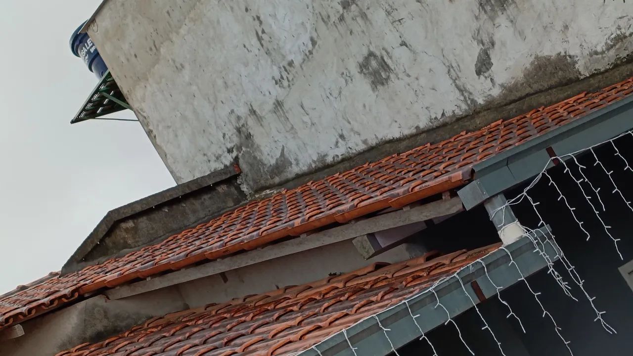 Problema com goteiras e infiltrações 