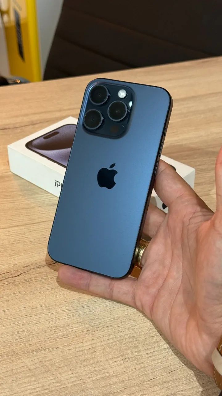 iPhone 15 Pro 256GB Blue Titanium - Loja física! Com 90 dias de