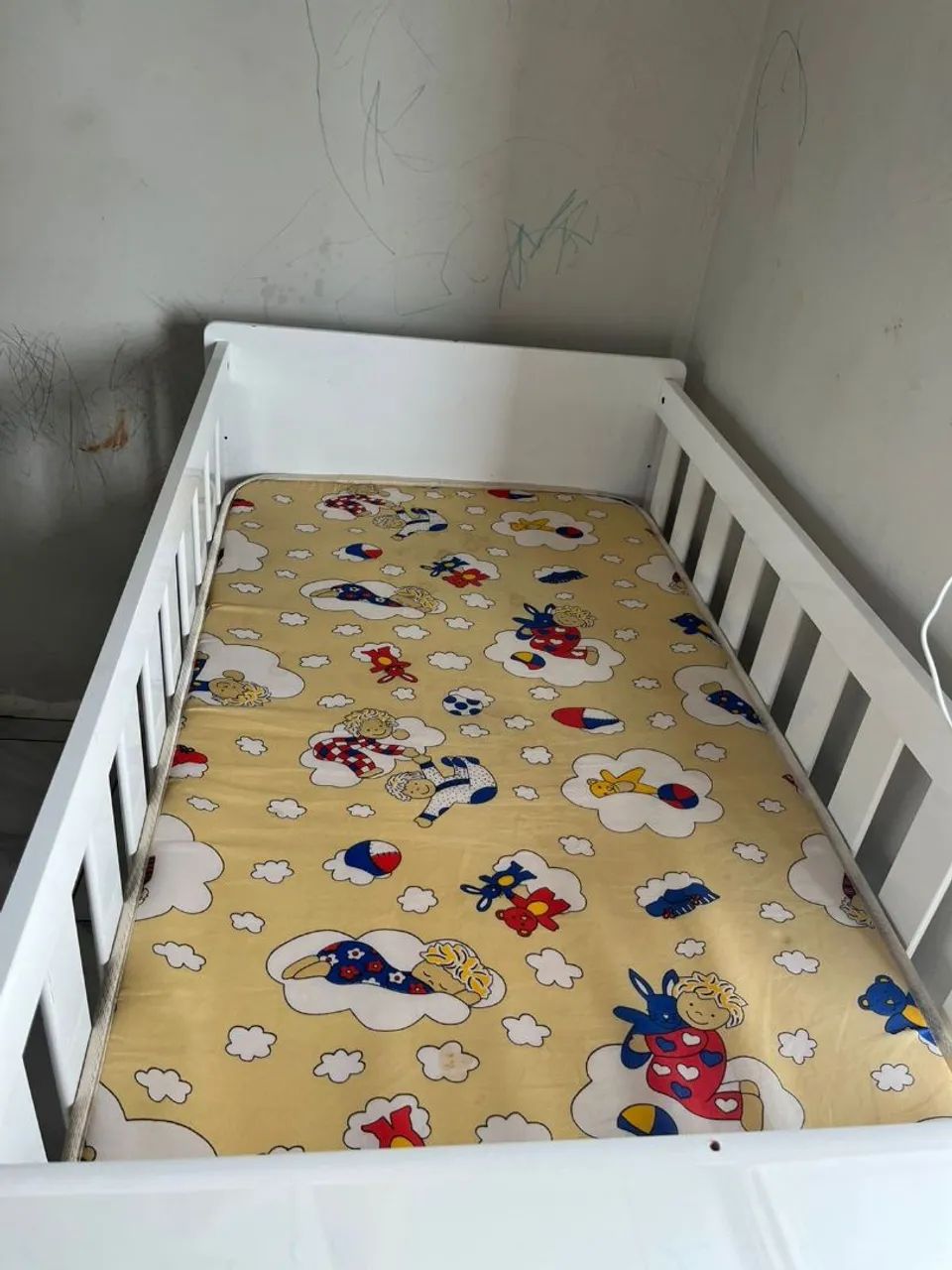 Berço com colchão em perfeito estado R$ 250,00 - Foto 2