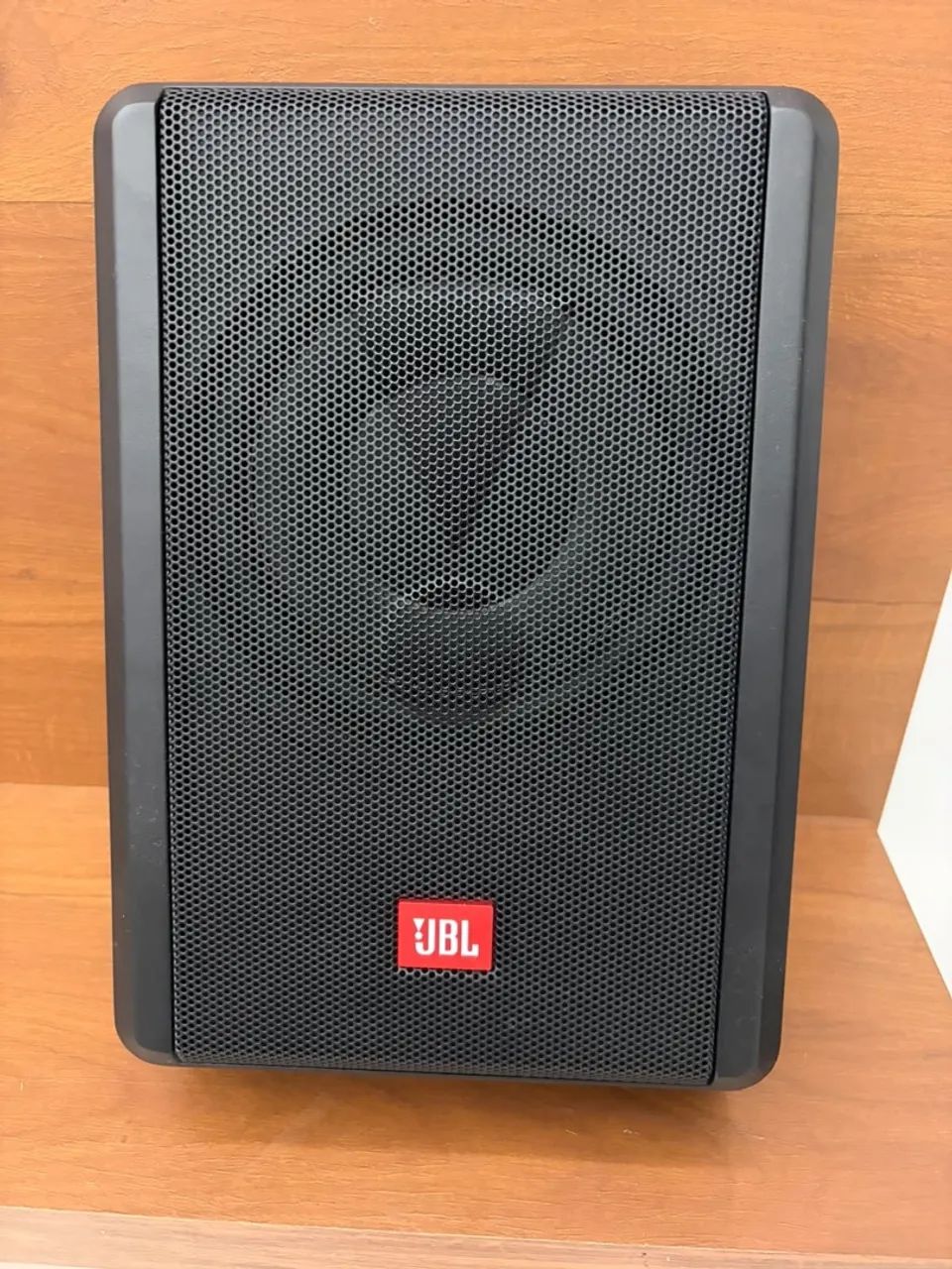 Caixa JBL 400rms amplificada 