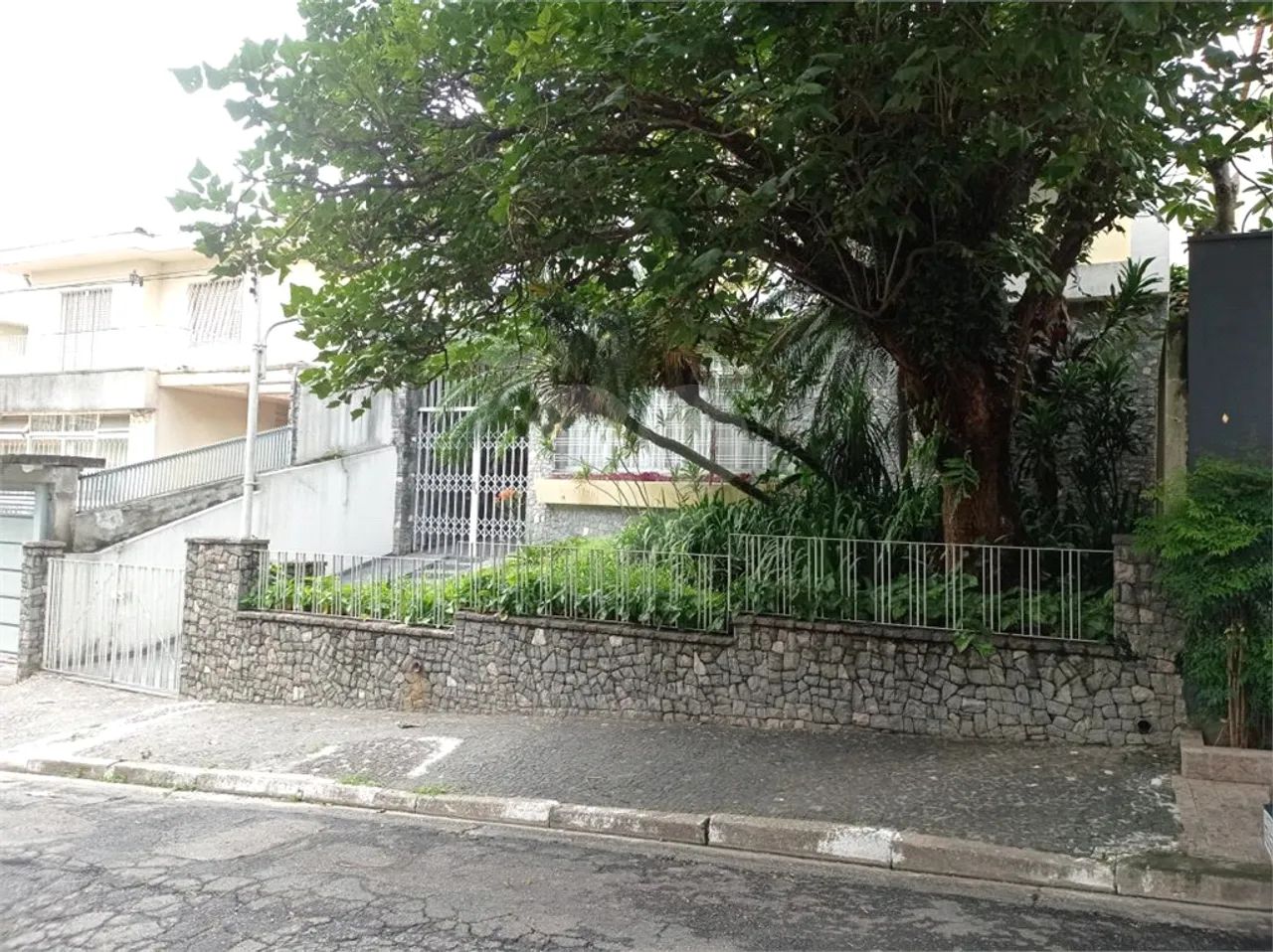 Excelente casa com 04 dormitórios na Aclimação - Foto 2