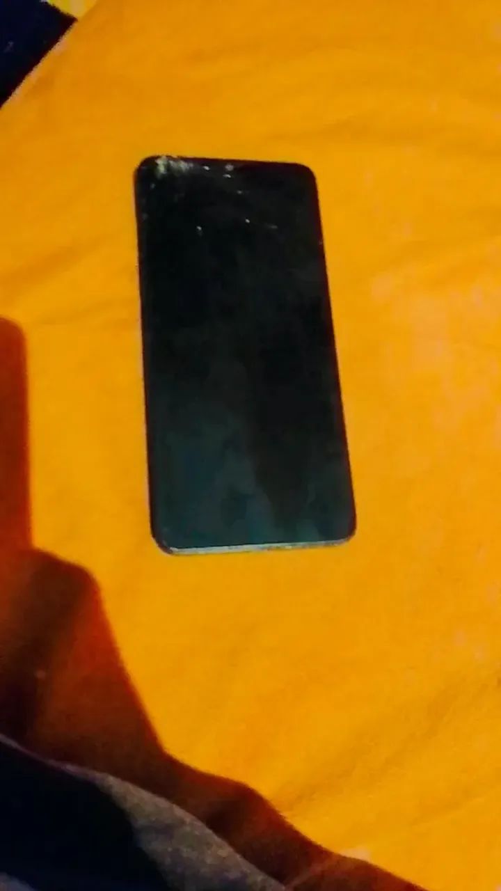 Xiaomi redmi 13c Tela Trincada Funciona Normal 