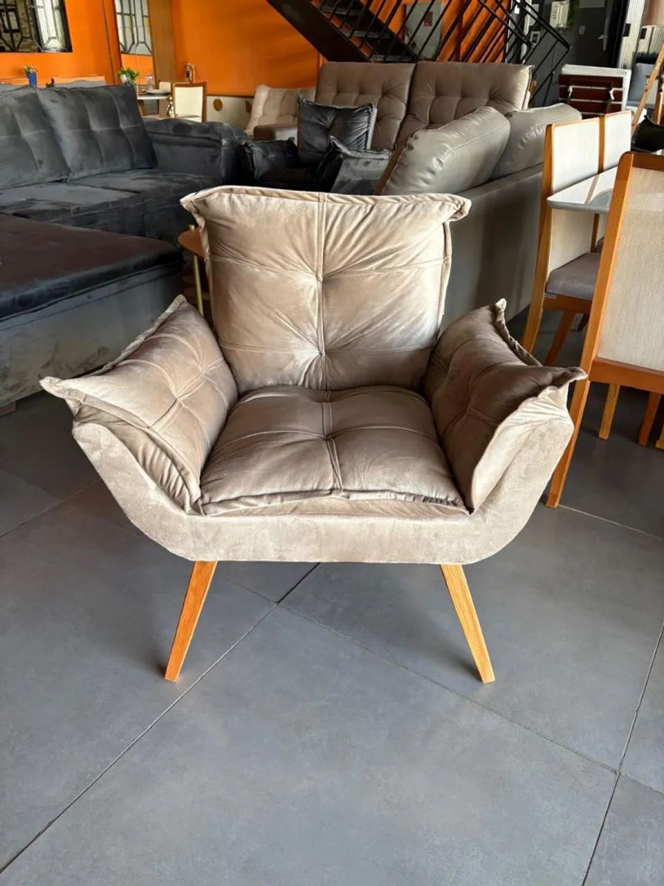 Poltrona Opala Nova a pronta entrega  - Foto 3