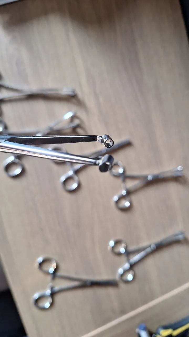 Kit pinças body piercing  - Foto 4